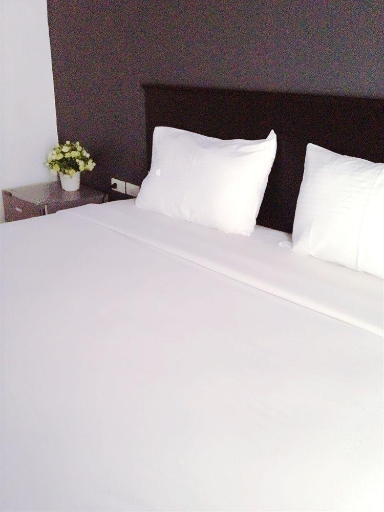 Patong Benetti Lodge מראה חיצוני תמונה